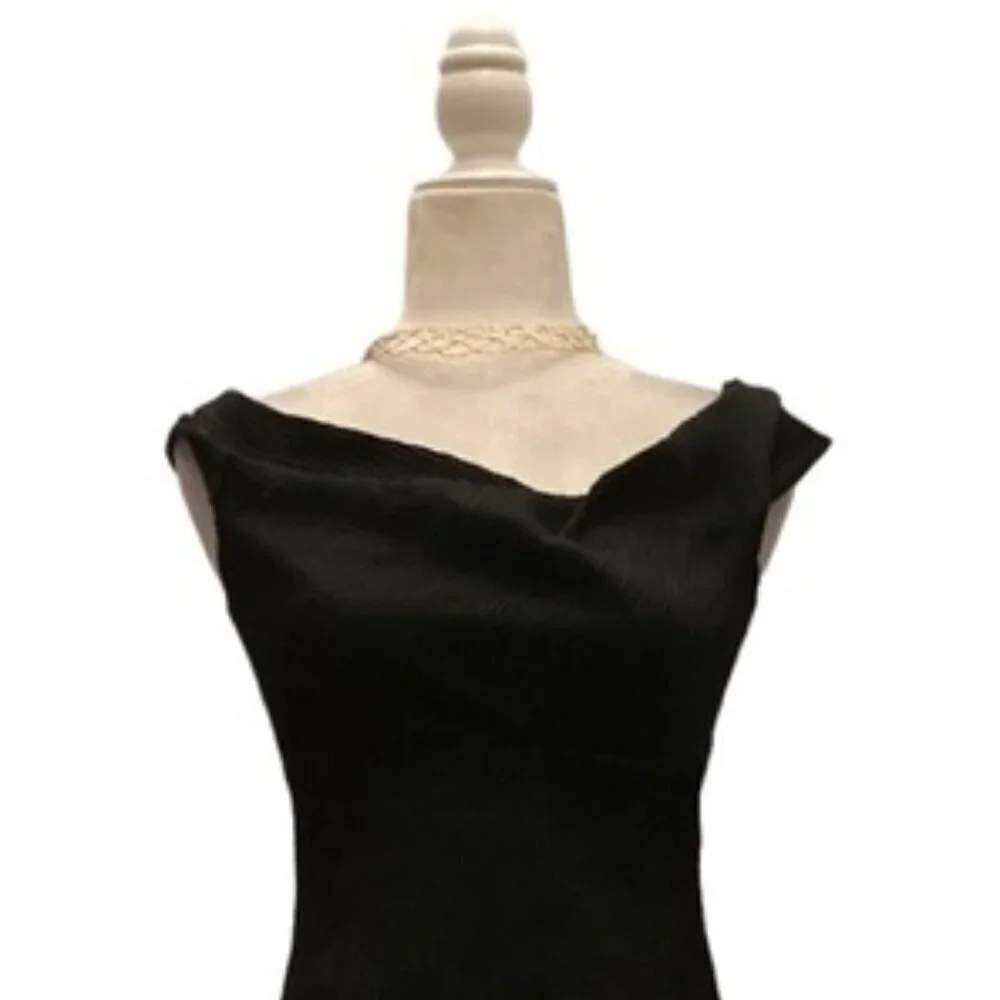Black Halo Black Sheath Cocktail Dress - Picture 12 of 13